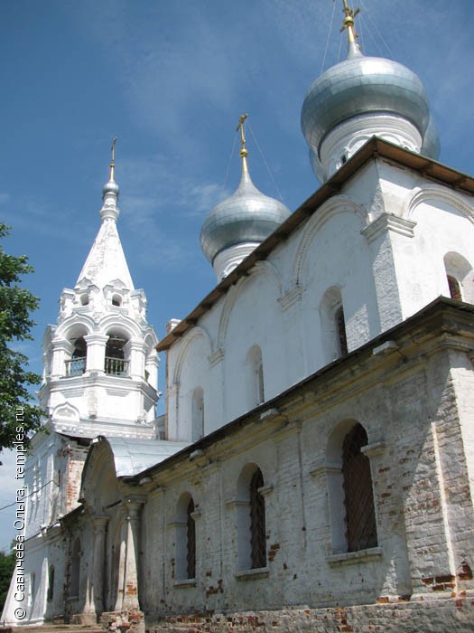 Крестовоздвиженский храм в Тутаеве