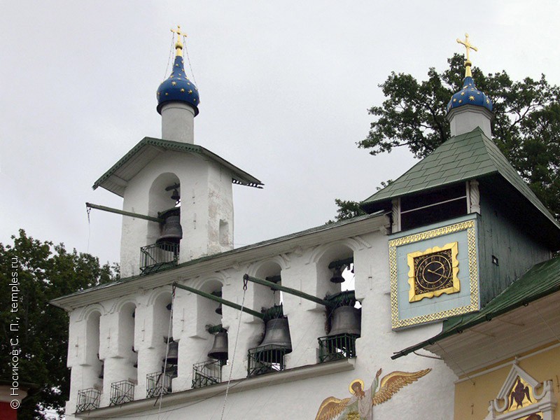 Бельчатник в псково печерском монастыре фото Псковская область Печорский район Печоры Успенский Псково-Печерский монастырь Зв