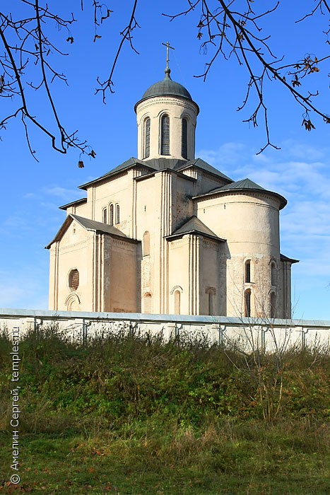 Церковь Михаила Архангела (она же Свирская) в Смоленске. Фотография.