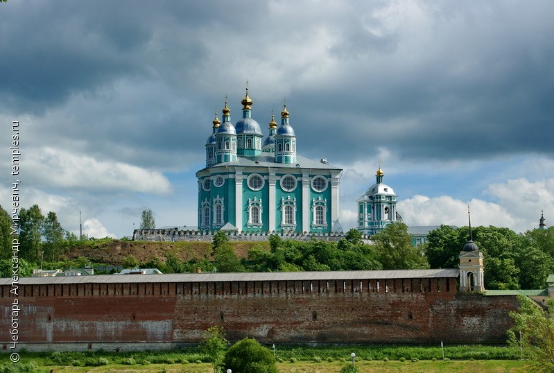 Успенский собор Смоленск фасад