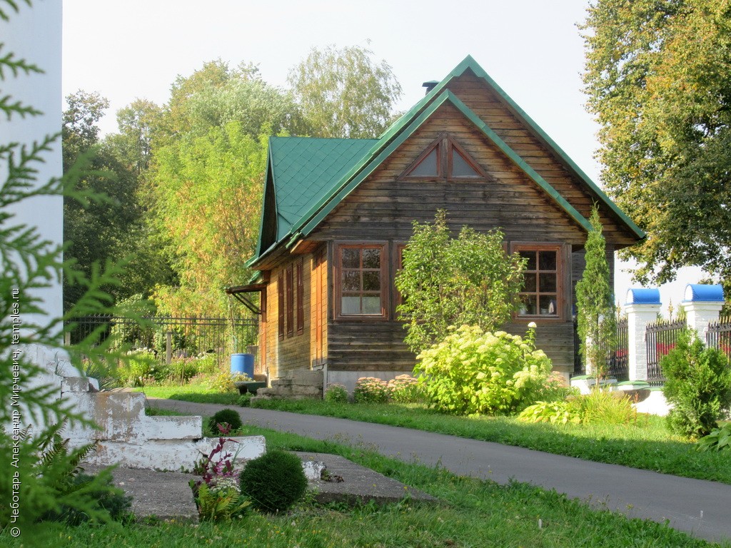 Московская область Городской округ Клин Воронино Церковь Иконы Божией  Матери Смоленская Дом Фотография