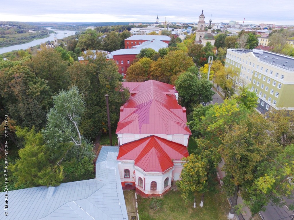 Калуга Архиерейский дом Церковь Владимира равноапостольного Фотография