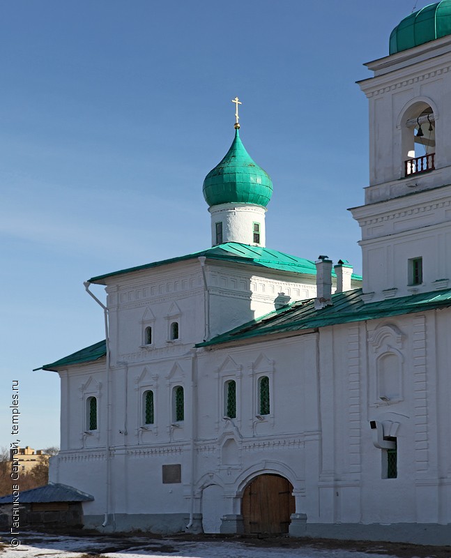 Братский корпус Мирожского монастыря Псков