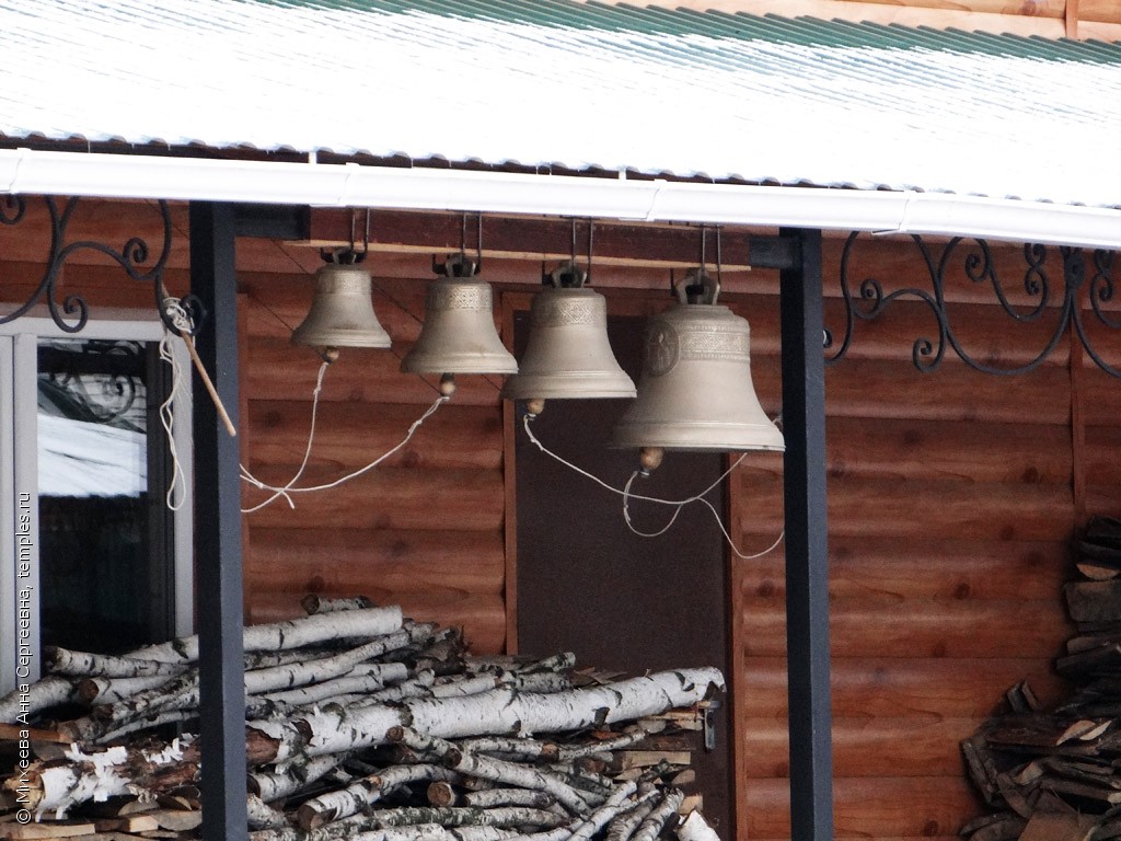 Воронеж Левобережное кладбище Церковь Усекновения Главы Иоанна Предтечи  Звонница Фотография