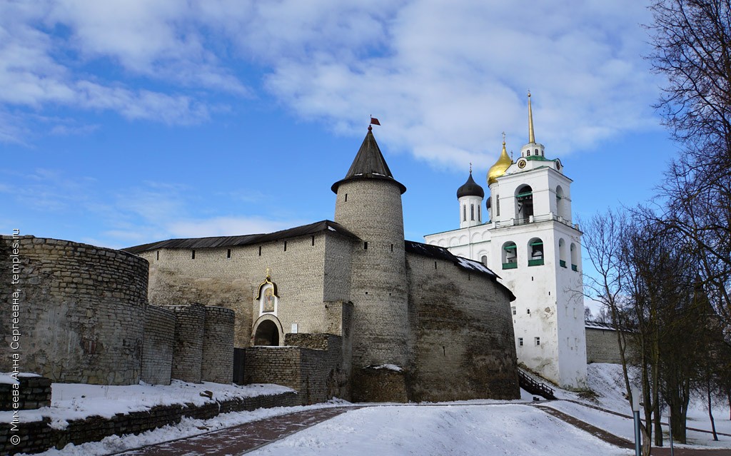 Троицкий собор Псков зима