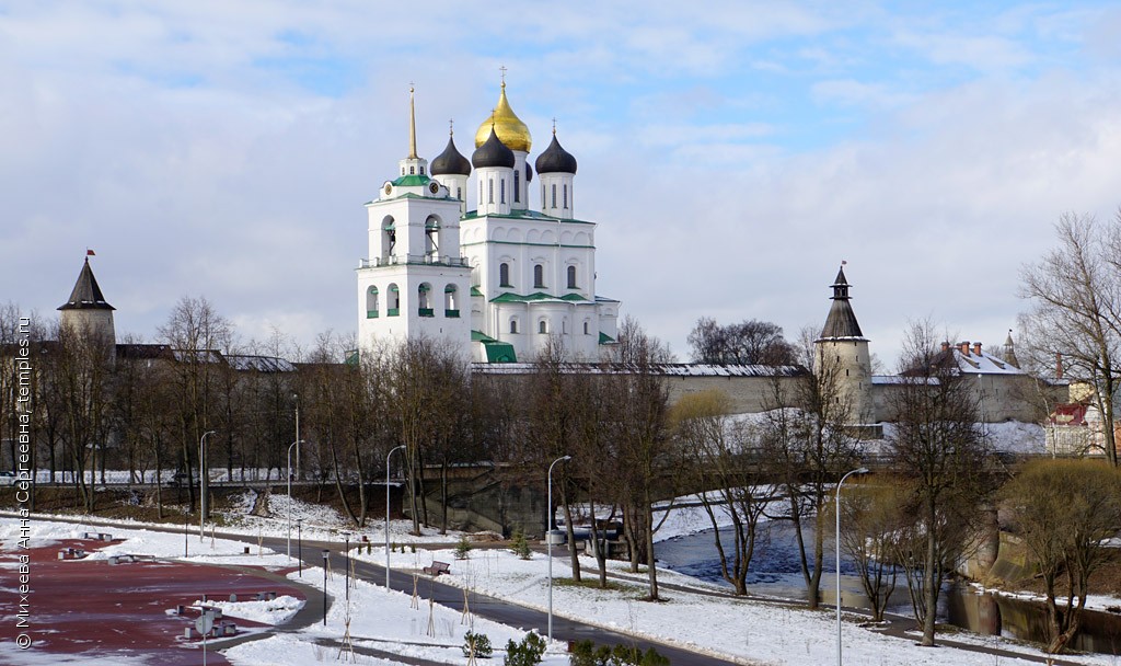 Троицкий собор Псков зима