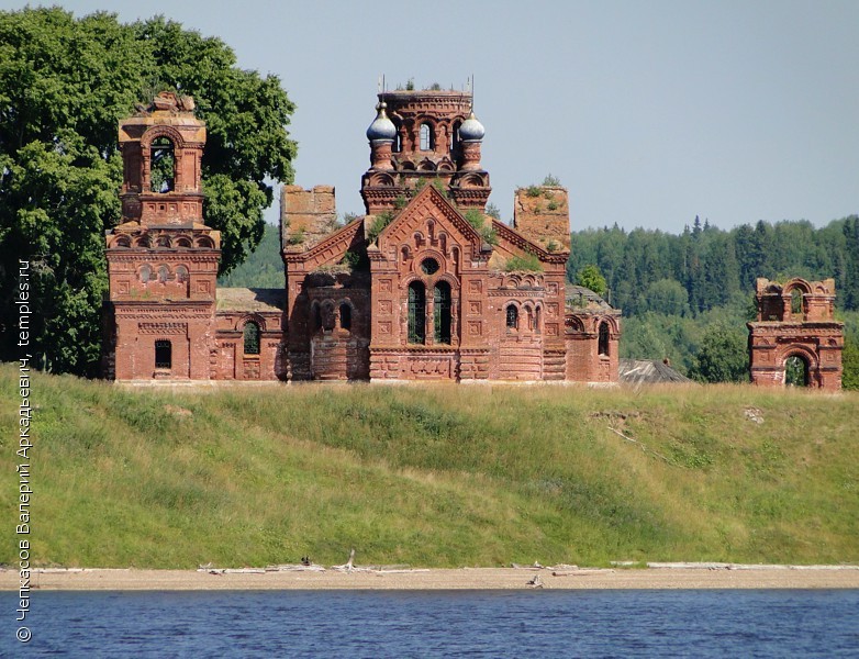 Село Таман Пермский край храм