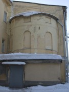 Вид с восточной стороны на перестроенную алтарную апсиду бывшей Крестовой церкви при Архиерейском доме в Нижнем Новгороде.