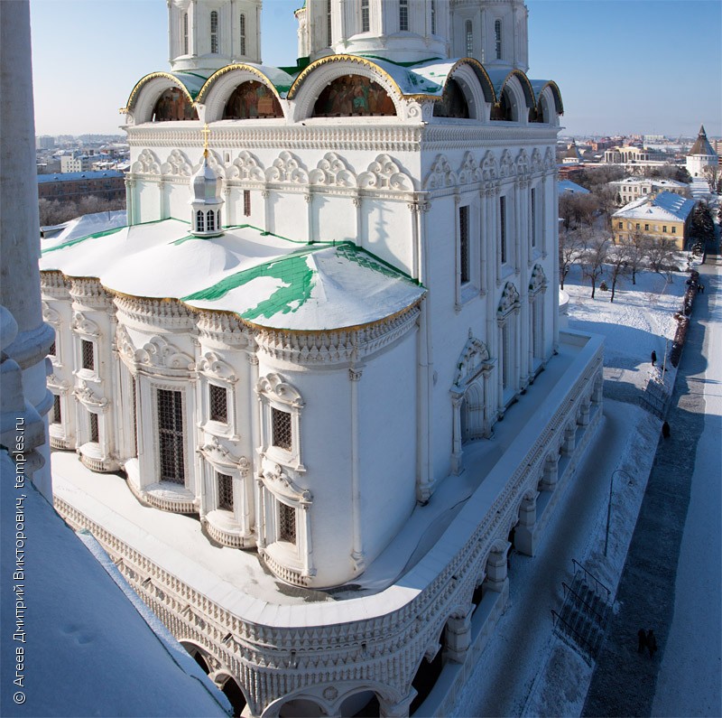 Астраханский Успенский собор сверху