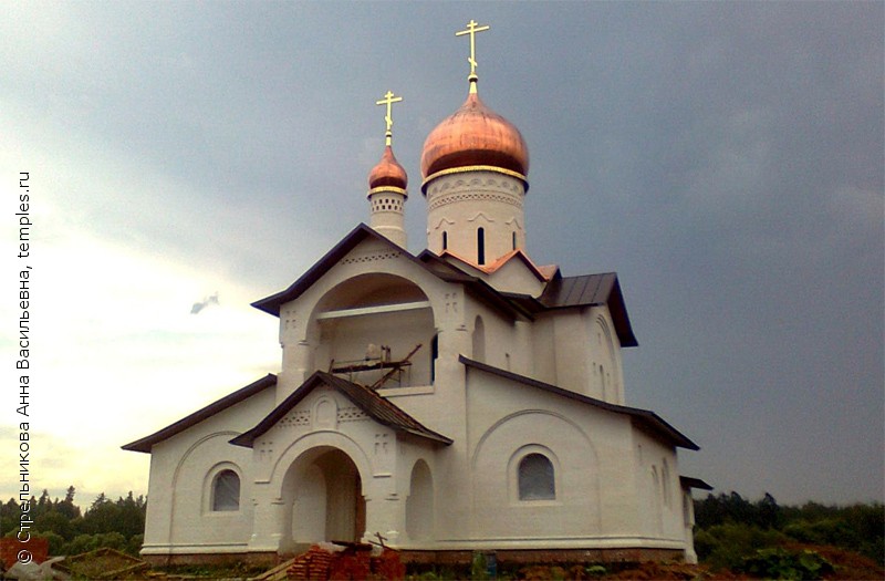 Пл Зеленоградская храмы