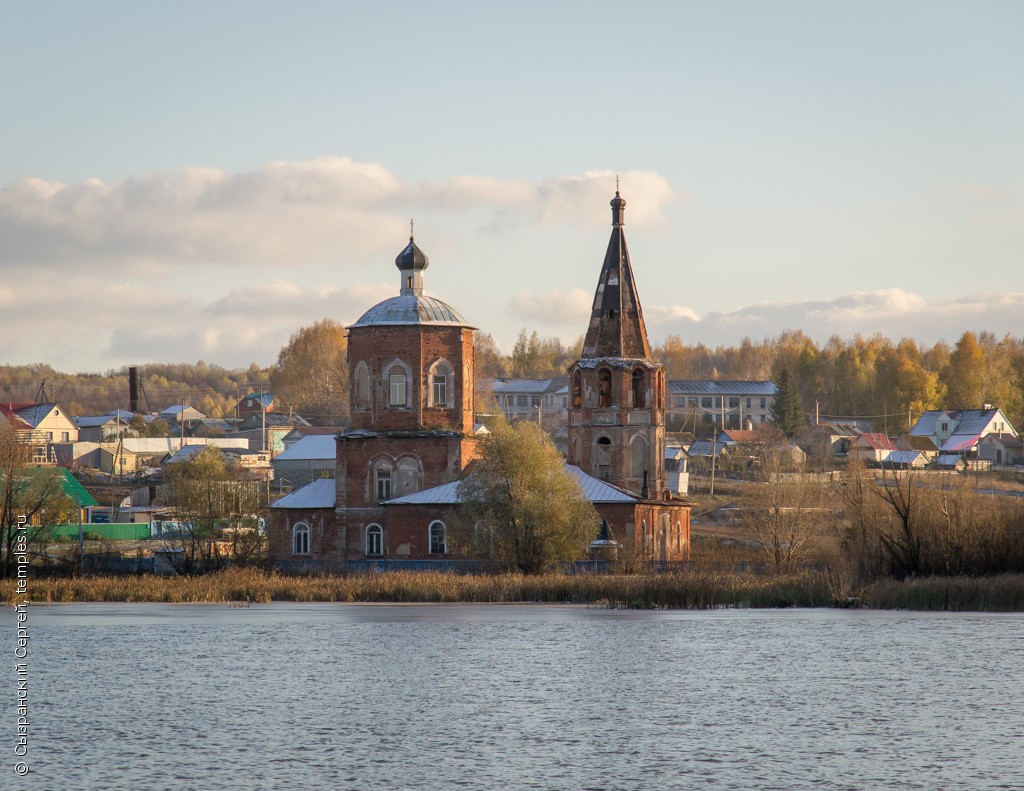 Республика Башкортостан Туймазинский район Верхнетроицкое Церковь Троицы  Живоначальной Фотография