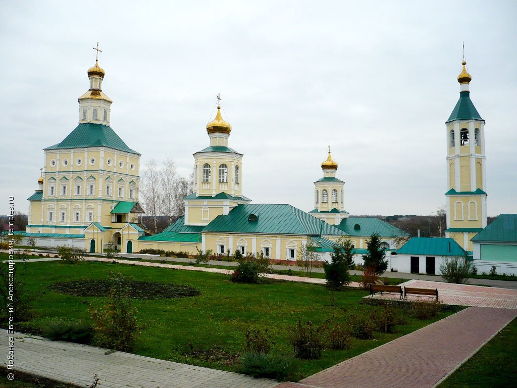 Республика Мордовия Саранск Иоанно-Богословский Макаровский монастырь  Фотография