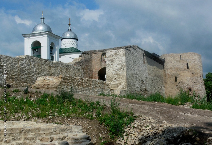 Никольский собор в Изборске Псков