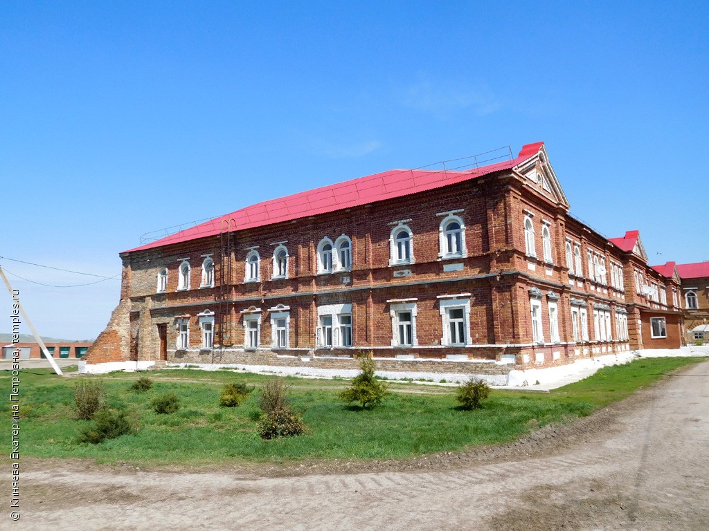 Самарская область Красноярский район Красный Городок Раковский Троицкий  монастырь Кельи Фотография