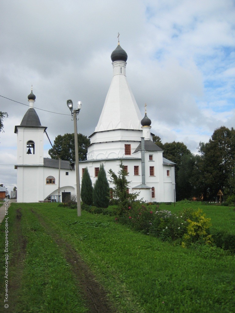 Церковь Вознесения в селе Городня