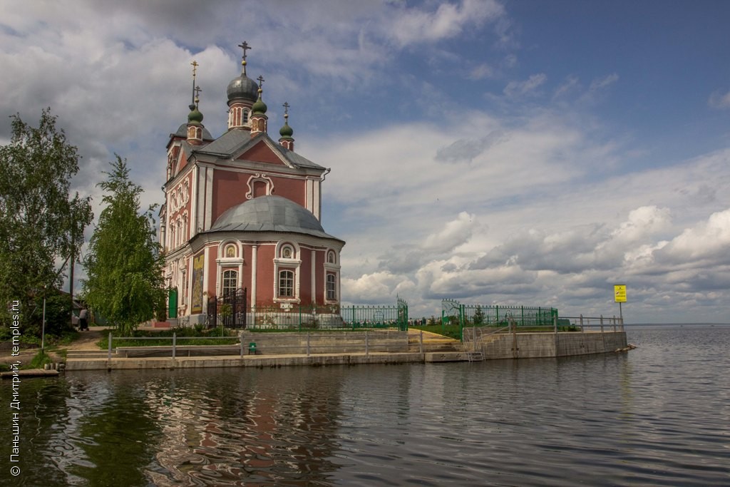 Храм на озере Ильмень