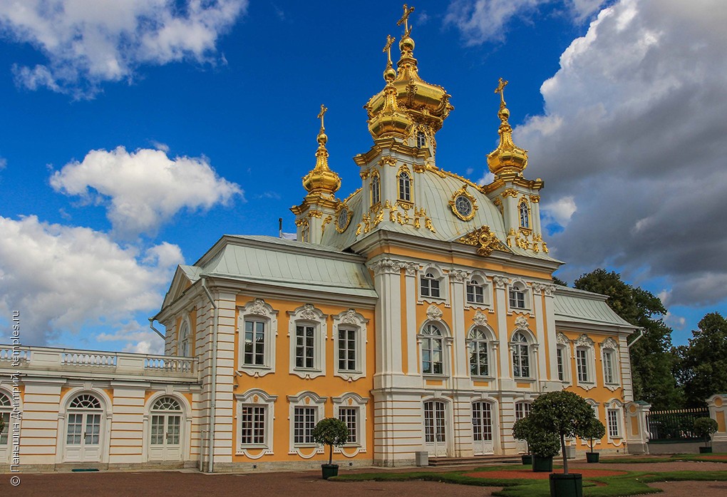 Петергоф фото церкви Санкт-Петербург Петродворцовый район Петергоф Большой дворец Церковь Петра и Пав