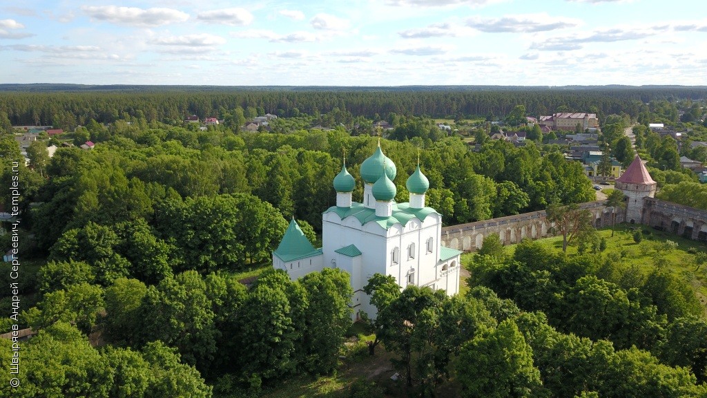 Надвратная Церковь Сергия Радонежского