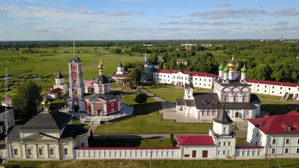 Троице Сергиев Варницкий монастырь осень