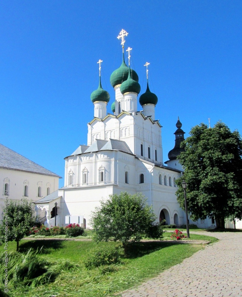 Ярославская область Ростов Кремль Церковь Иоанна Богослова Фотография