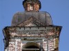 Верхняя часть яруса звона колокольни Знаменской церкви в селе Ивановское Нерехтского района Костромской области.