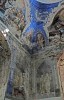 Церковь Иконы Божией Матери Федоровская в Богоявленском монастыре в Угличе, фрагмент росписи стен и свода.